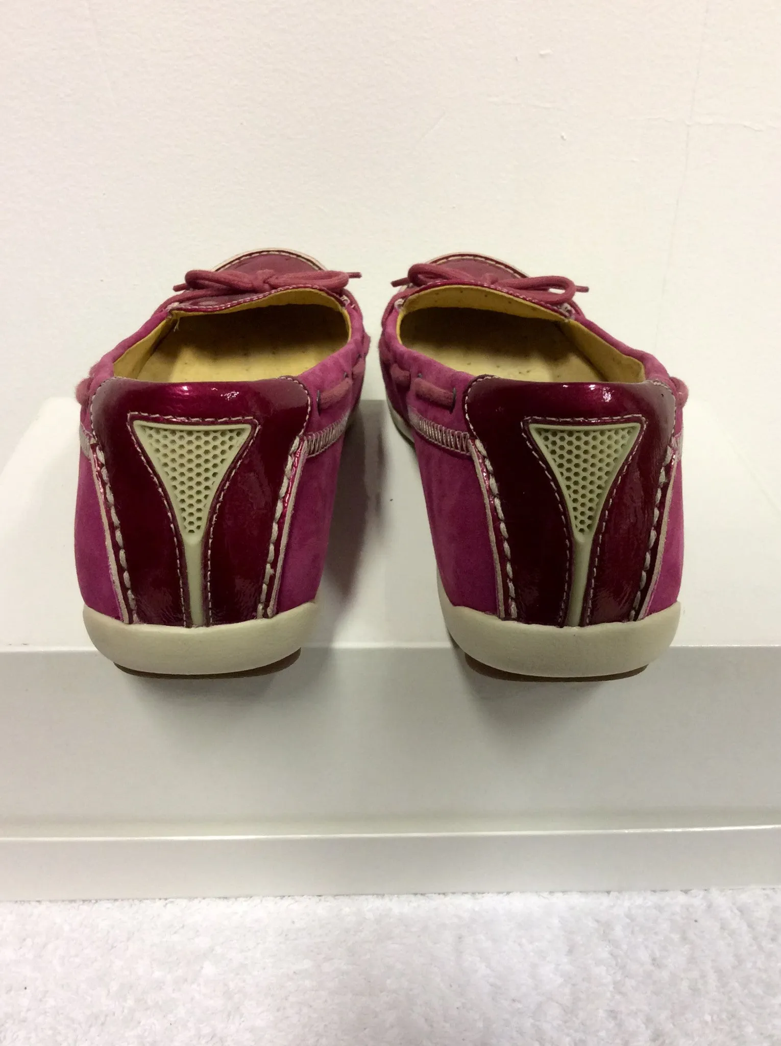 BRAND NEW CLARKS UN STUCTURED PINK SUEDE & LEATHER LOAFERS SIZE 6D/39